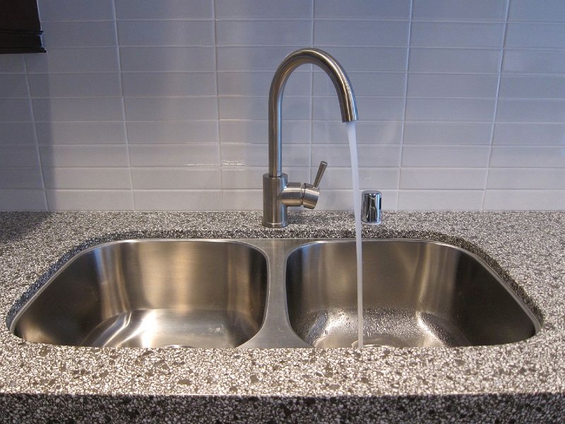 Kitchen sink with new fixtures